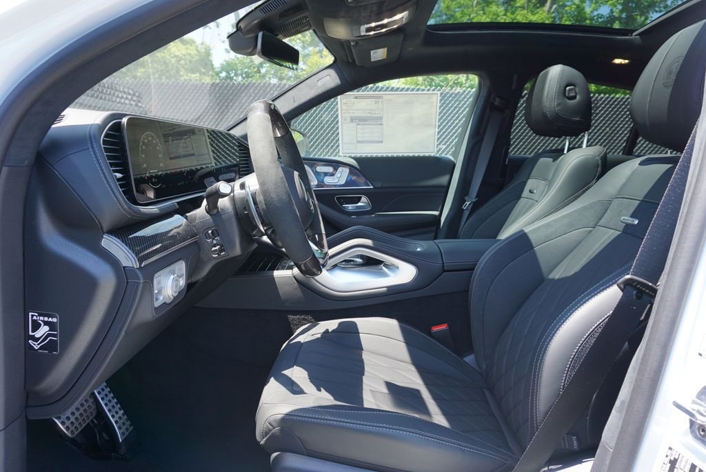 New 2026 MANUFAKTUR Moonlight White Metallic Mercedes-Benz GLE 63 S AMG® image 9