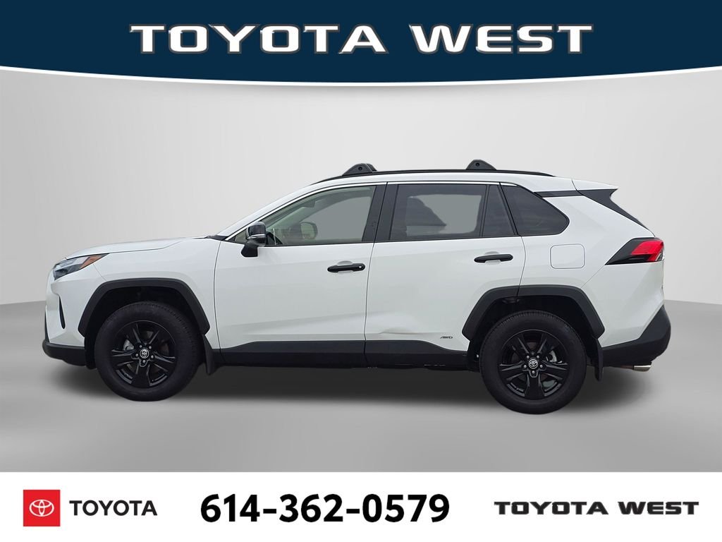 Used 2025 White Toyota LE image 10