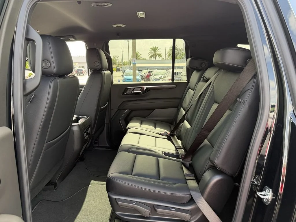 2026 Chevrolet Suburban LS - Photo 8