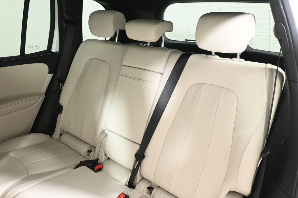New 2026 Polar White Mercedes-Benz GLB 250 image 41