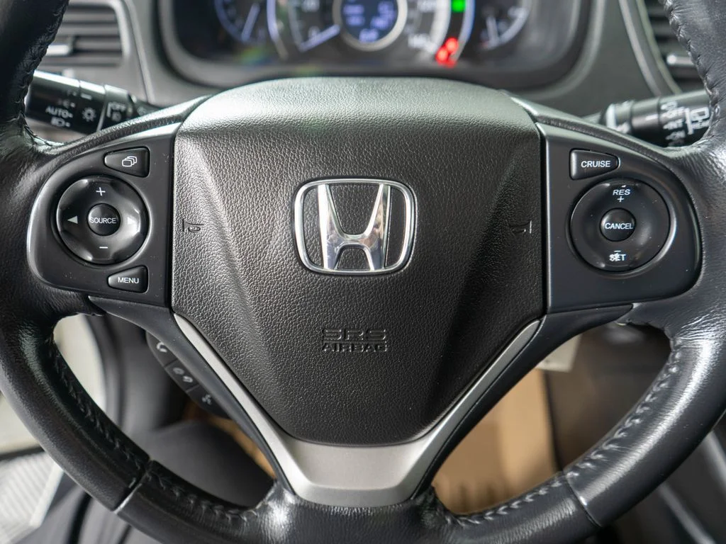 Used 2013 White Honda Touring image 15