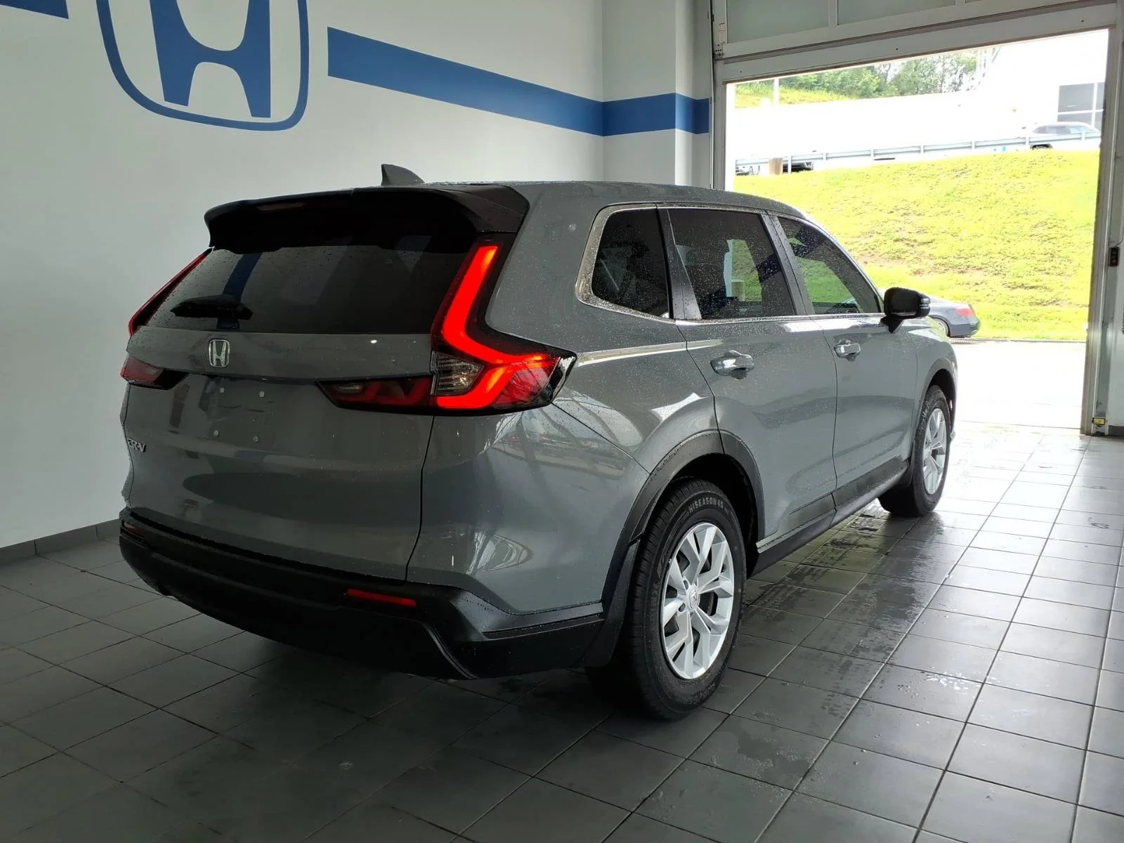 2024 Honda CR-V LX - Photo 37
