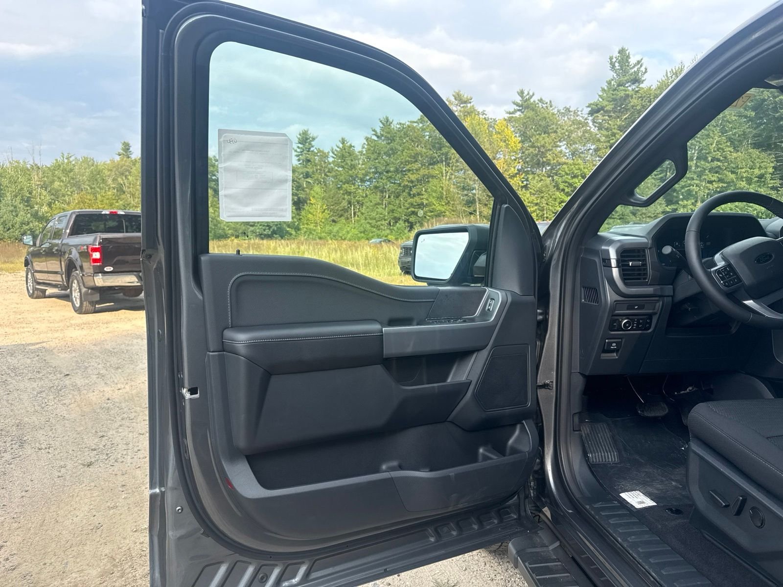 New 2026 Carbonized Gray Metallic Ford XLT image 11