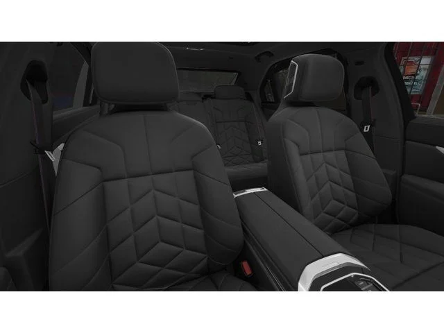 New 2026 Dravit Grey Metallic BMW 760i xDrive image 11
