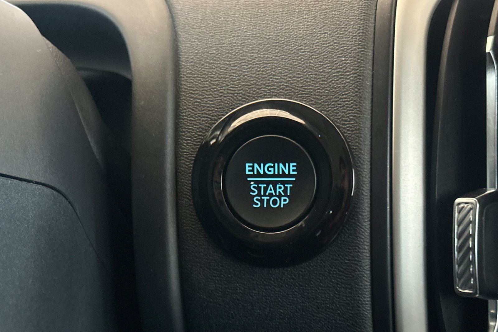 Certified Used 2025 White Ford Active image 24
