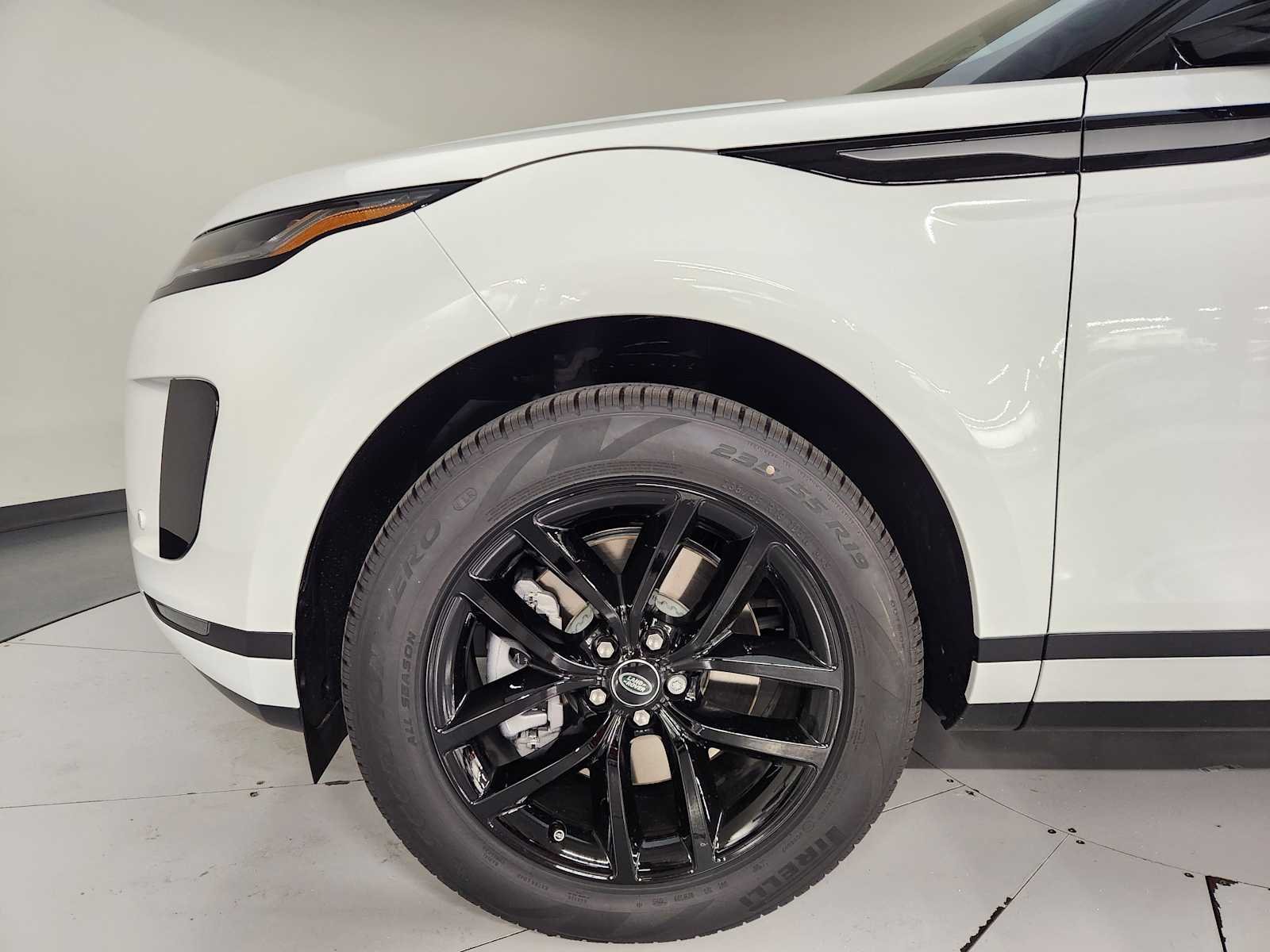 New 2026 Fuji White Land Rover Core S image 11