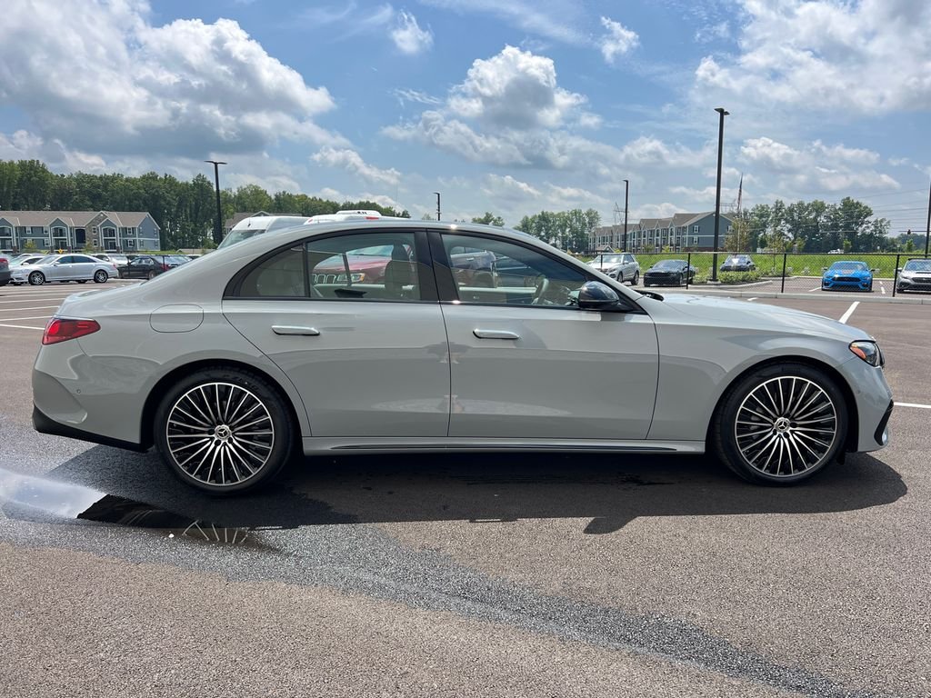 New 2026 MANUFAKTUR Alpine Grey Mercedes-Benz E 350 image 9