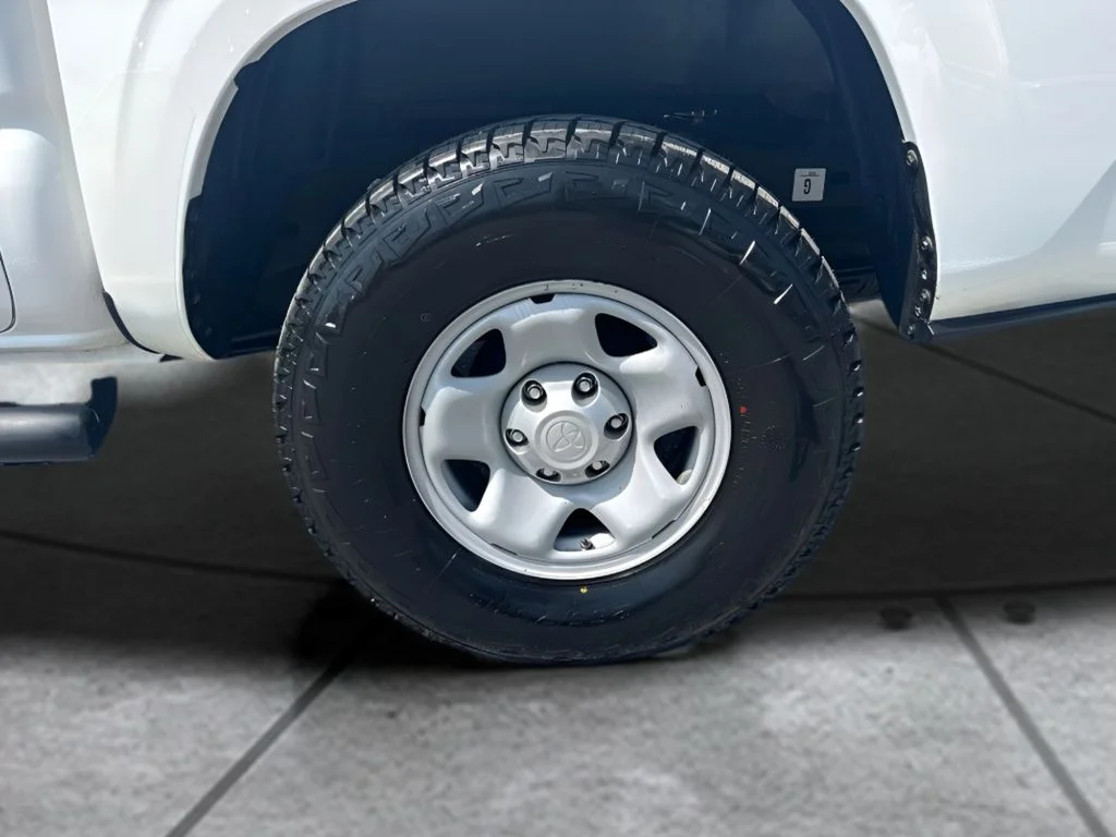 Used 2022 White Toyota SR image 24