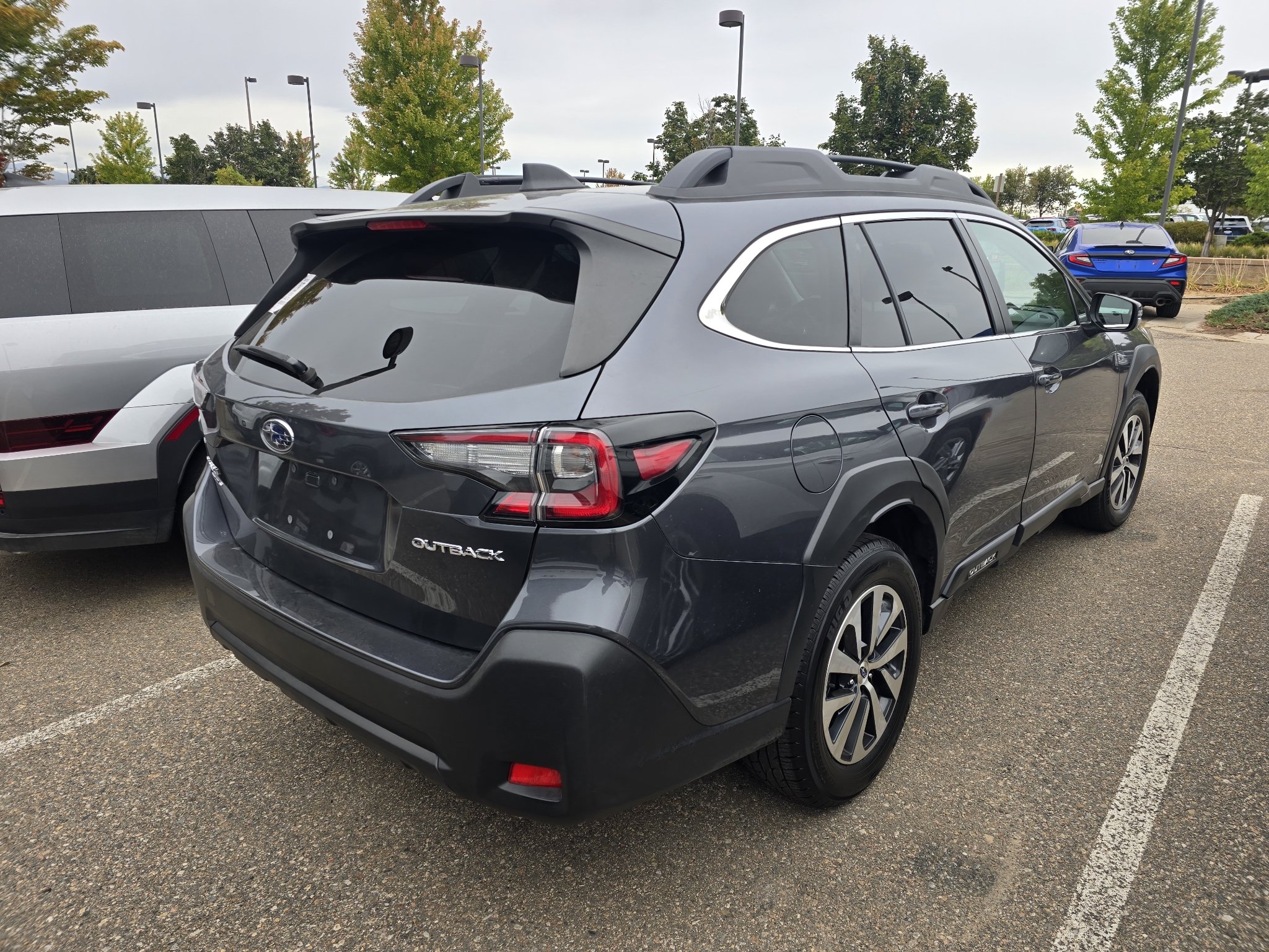 Used 2024 Magnetite Gray Metallic Subaru Premium image 4