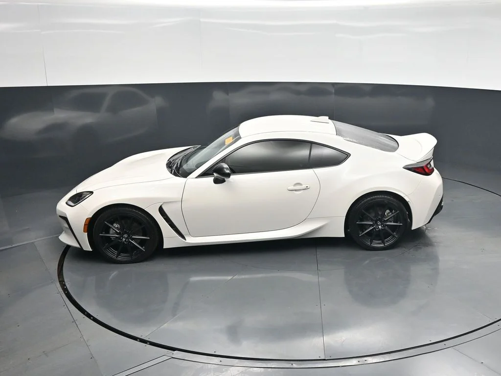 Used 2024 White Toyota Premium image 39