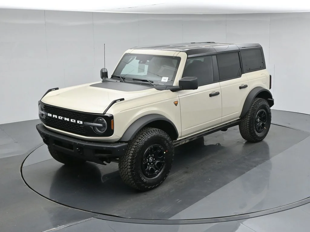 New 2026 Desert Sand Ford Badlands image 35