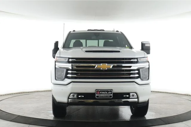 Used 2022 White Chevrolet High Country image 12
