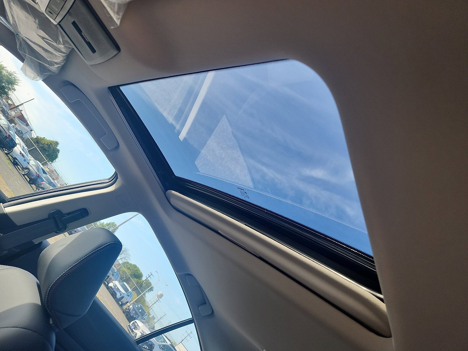 2025 Nissan Altima SR - Photo 10