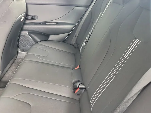 2025 Hyundai Elantra Blue - Photo 11