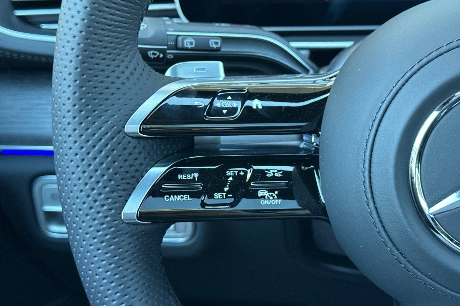 New 2026 Black Mercedes-Benz GLS 450 image 28