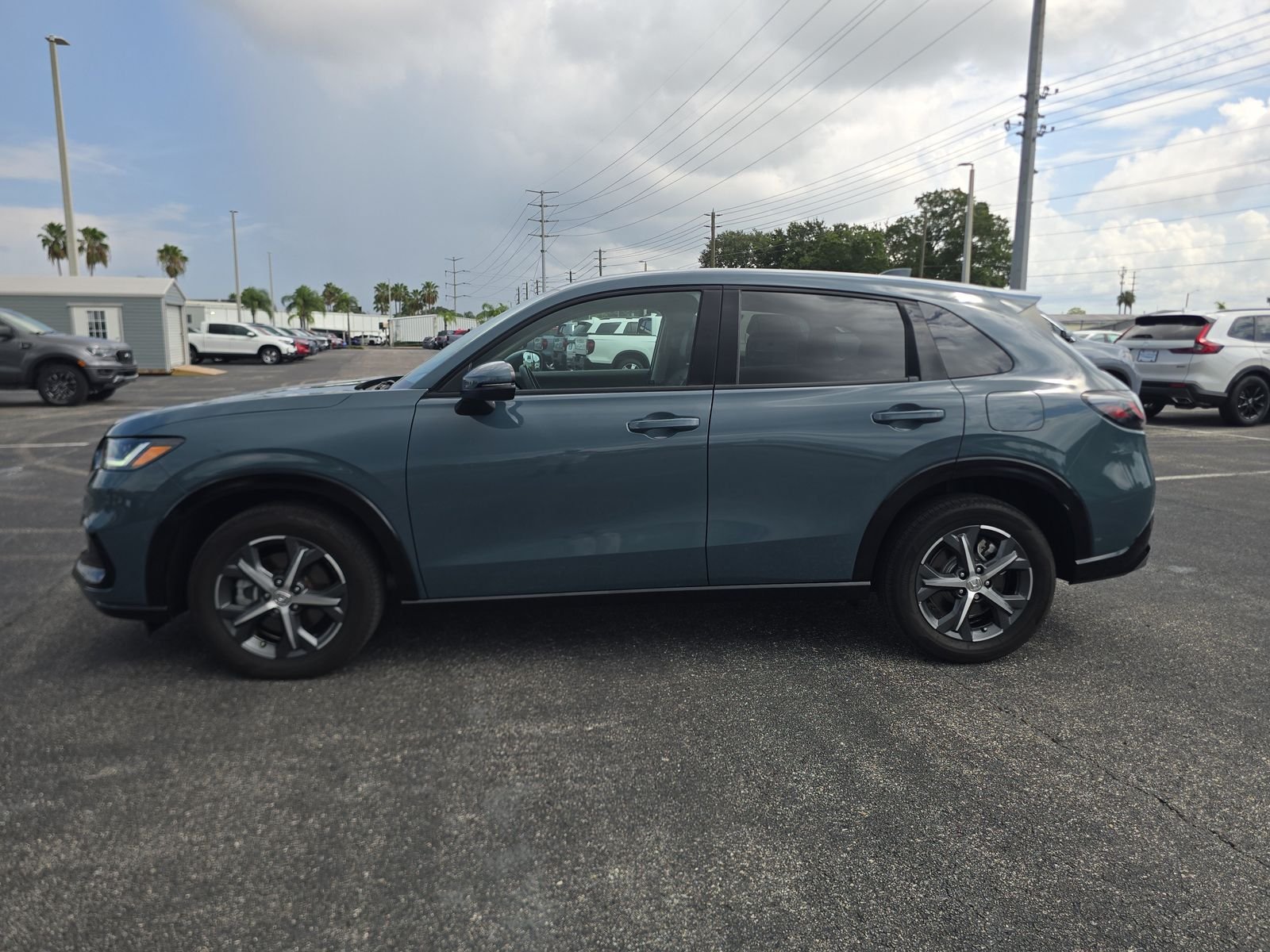 2025 Honda HR-V EX-L - Photo 6