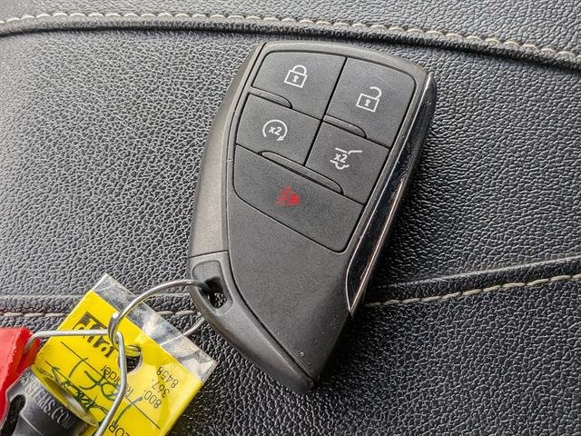 Certified Used 2025 Mosaic Black Metallic Chevrolet LT image 28