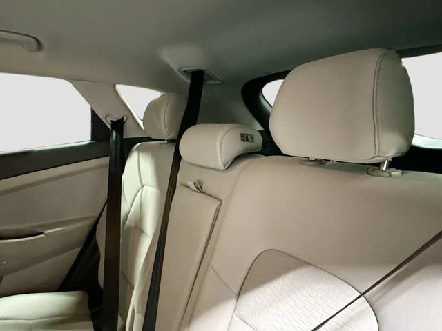 Used 2020  Hyundai Sport image 22