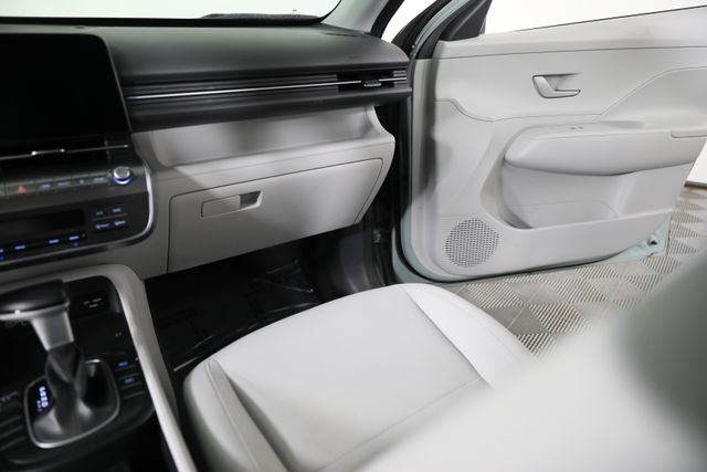2025 Hyundai Kona SEL - Photo 25