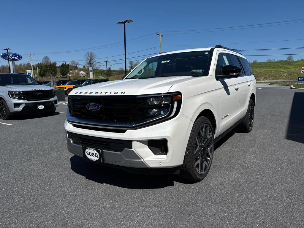 New 2026 Star White Metallic Tri-Coat Ford Platinum image 17