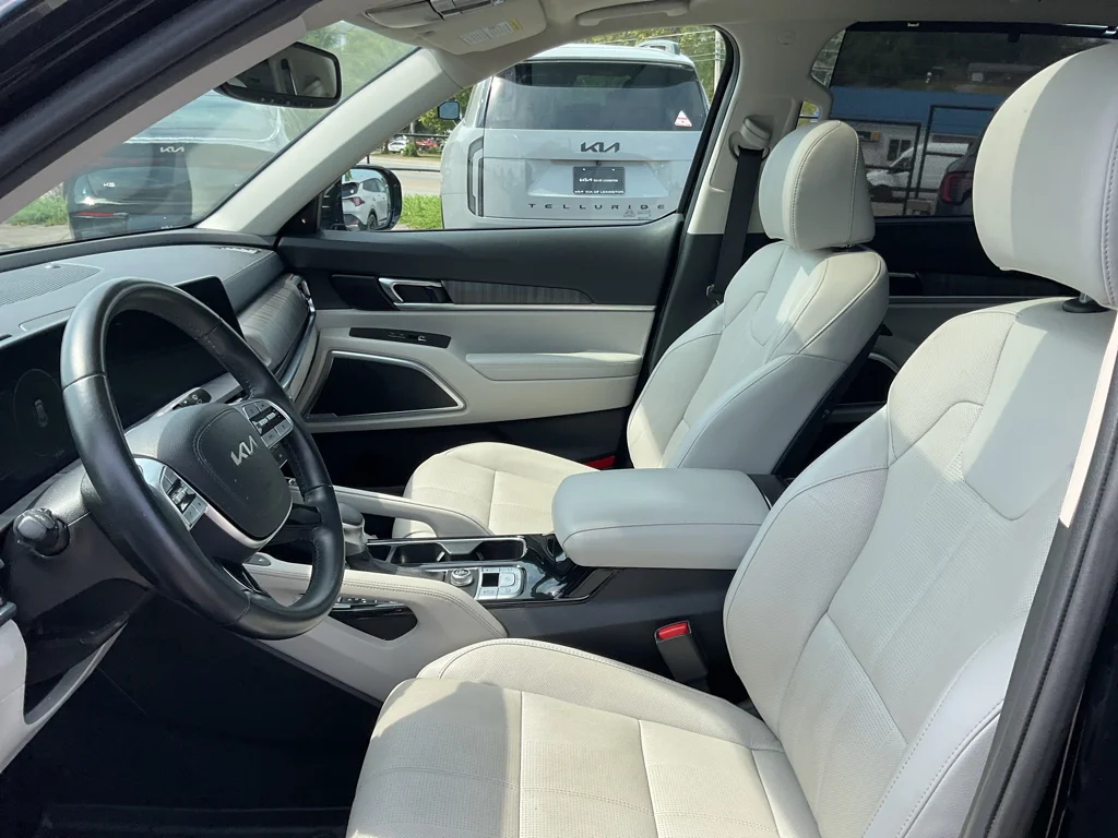 Used 2024 Ebony Black Kia SX image 27