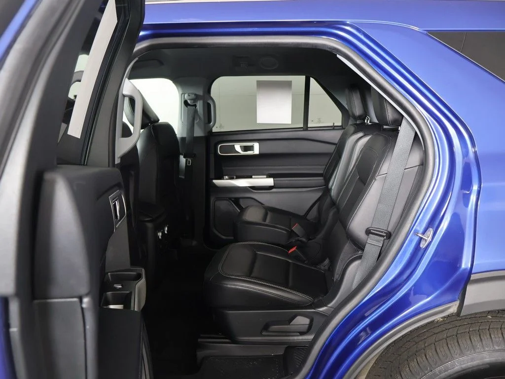 Used 2023 Blue Ford XLT image 29