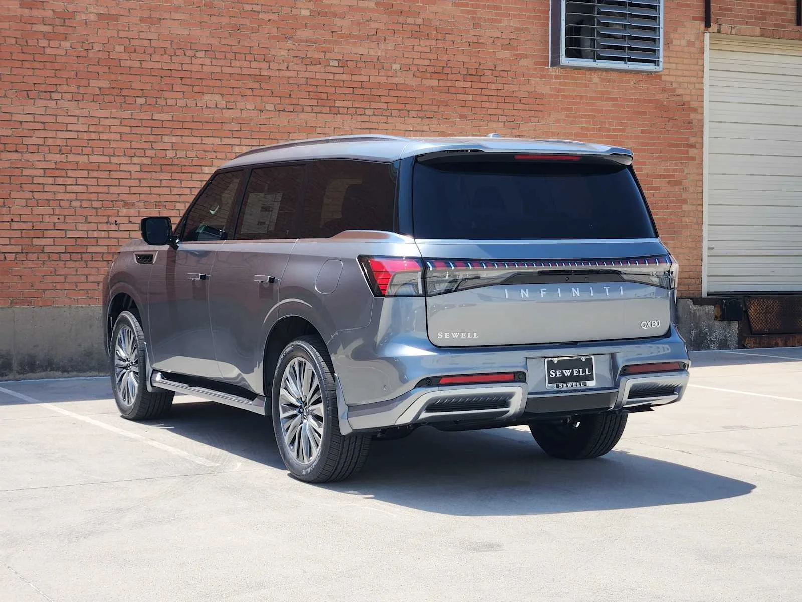 New 2027 DYNAMIC METAL INFINITI Luxe 2WD image 4