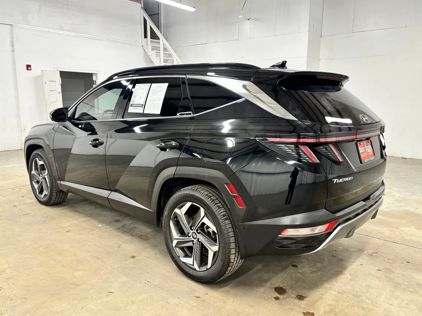 Used 2023 Black Hyundai Limited image 5