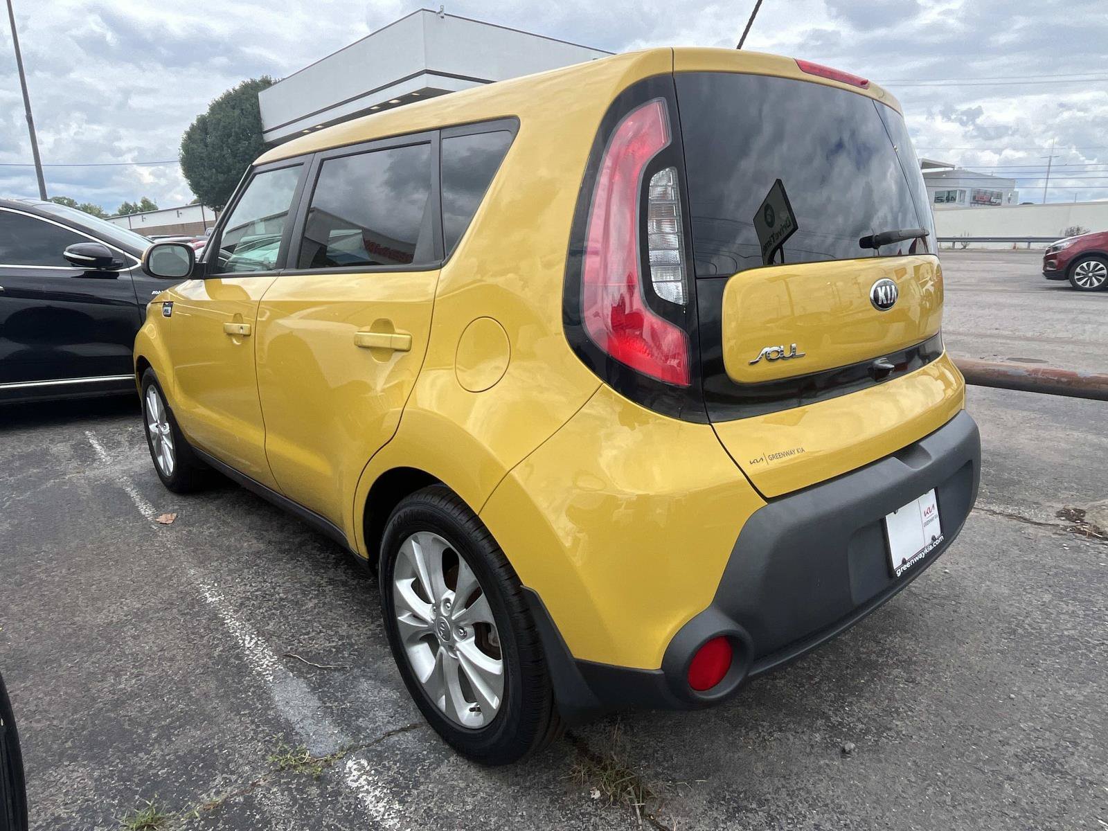 Used 2015 Solar Yellow Kia + image 4