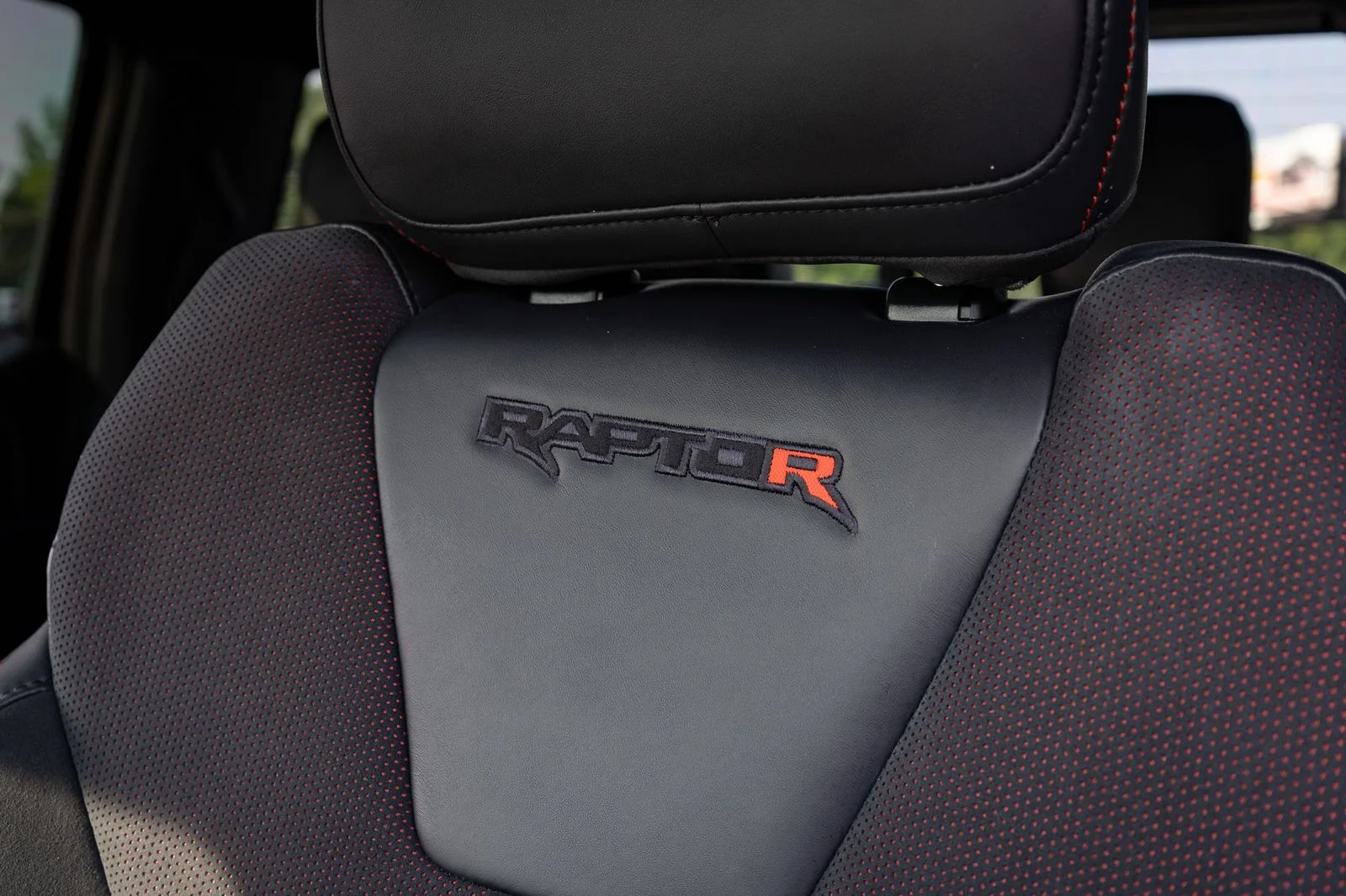 Used 2025 Black Ford Raptor R image 39