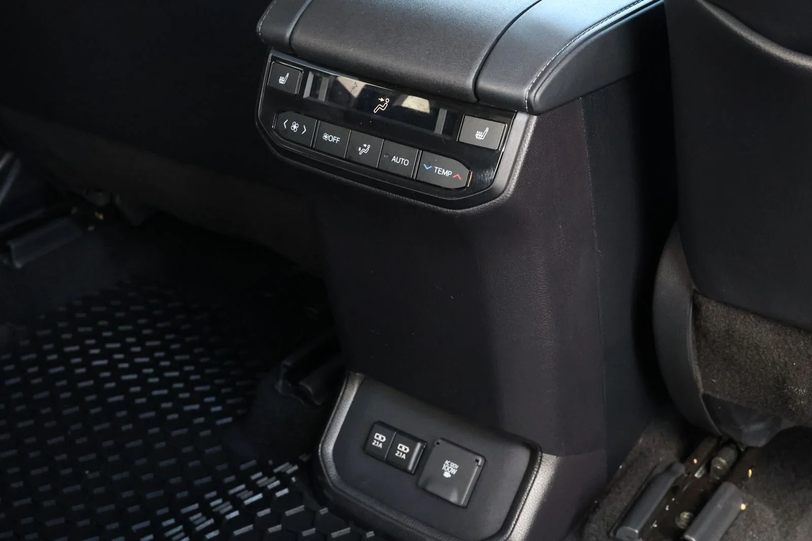 Used 2021 Black Toyota Platinum image 35