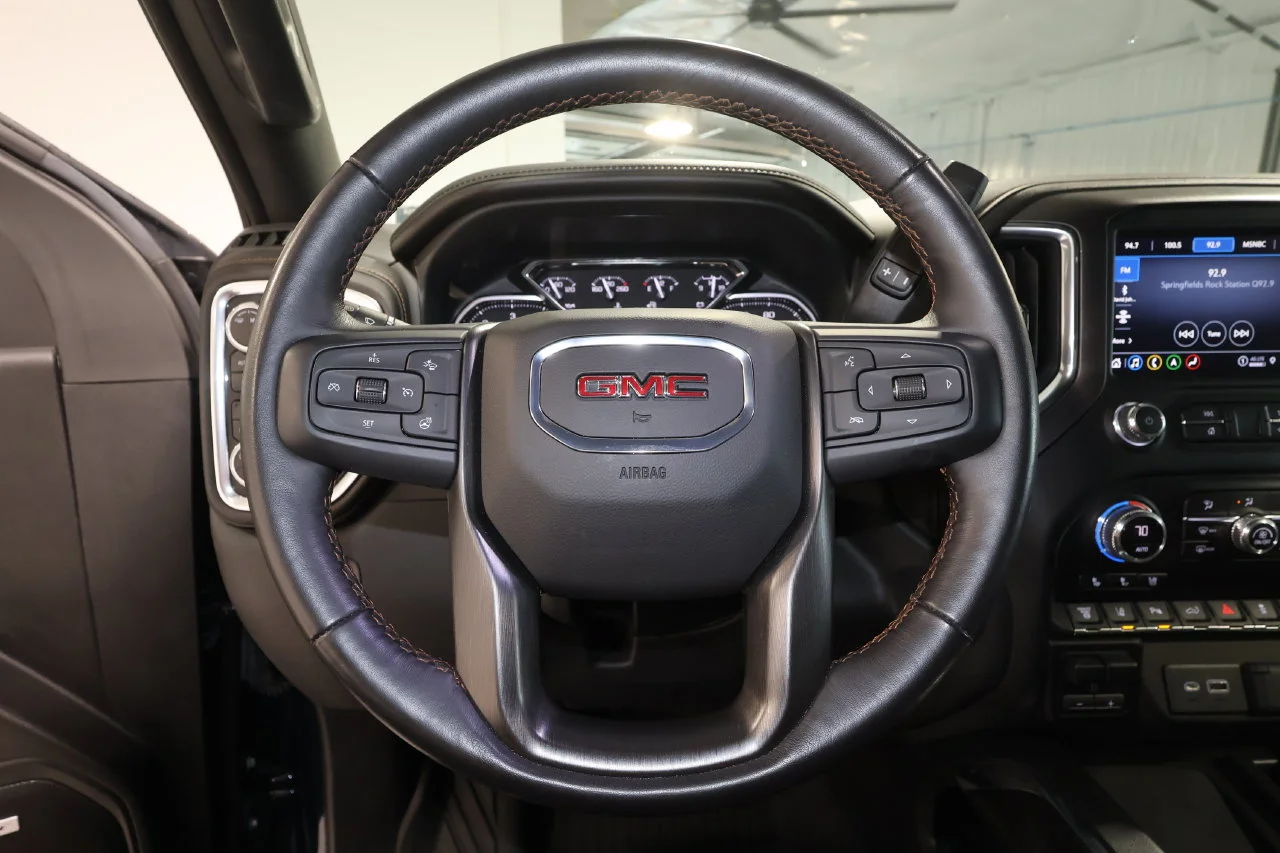 Certified Used 2022 PACIFIC BLUE METALLIC GMC AT4 image 10