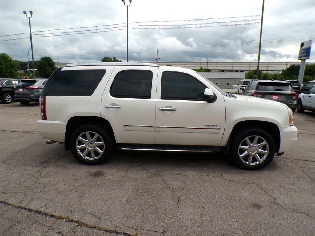Used 2013 White Diamond Clearcoat GMC Denali image 8