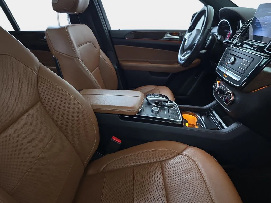 Used 2019  Mercedes-Benz GLE 43 AMG® image 32