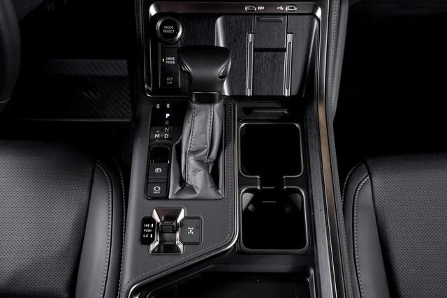 Used 2025 Incognito Lexus 550 Premium+ image 42