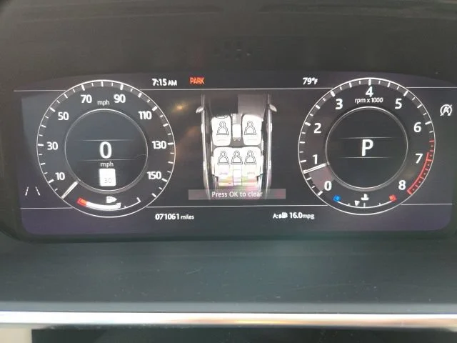 Used 2018 Santorini Black Metallic Land Rover HSE image 17