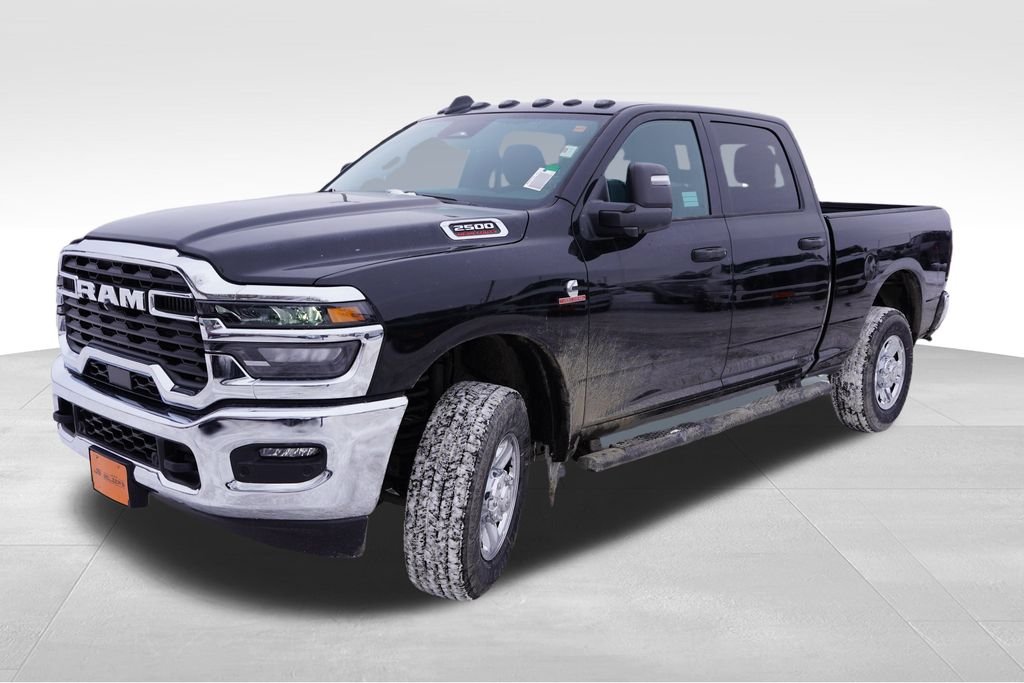 New 2026 Diamond Black Crystal Pearl-Coat Exterior Paint RAM Tradesman image 7