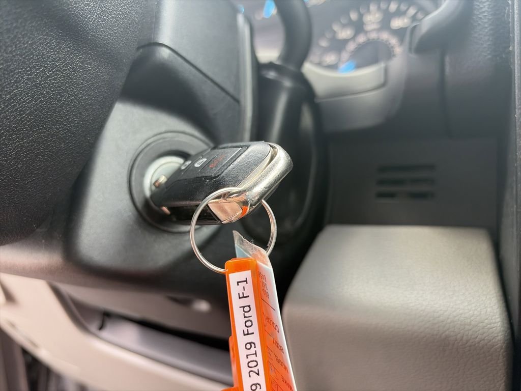 Used 2019 Gray Ford XL image 28