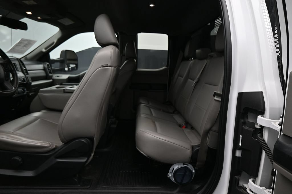 Used 2017 White Ford XL image 24