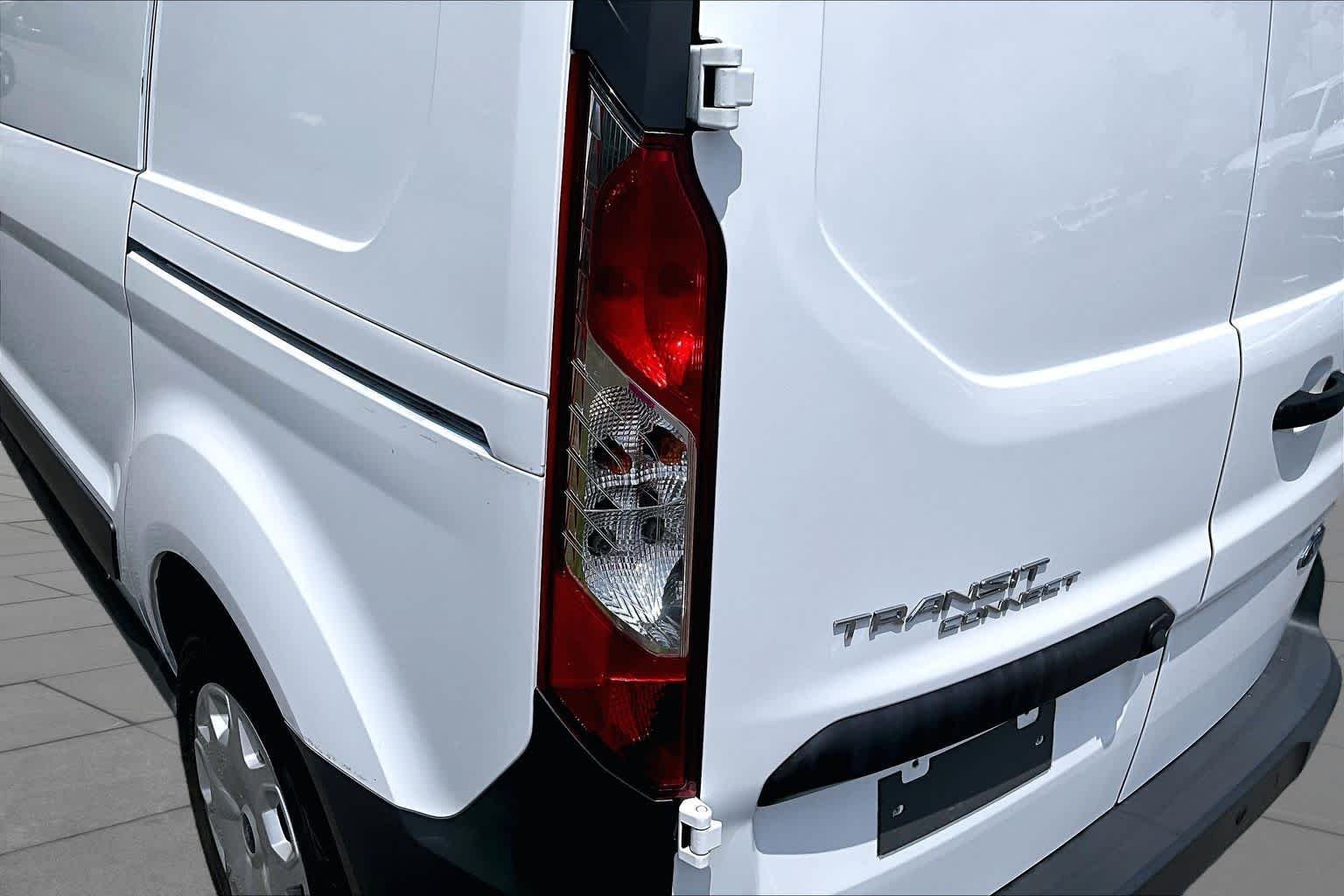 Used 2018 Frozen White Ford XL image 27