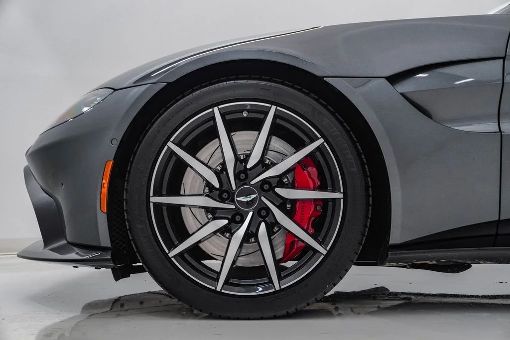 Used 2019 Magnetic Silver Aston Martin Coupe image 15