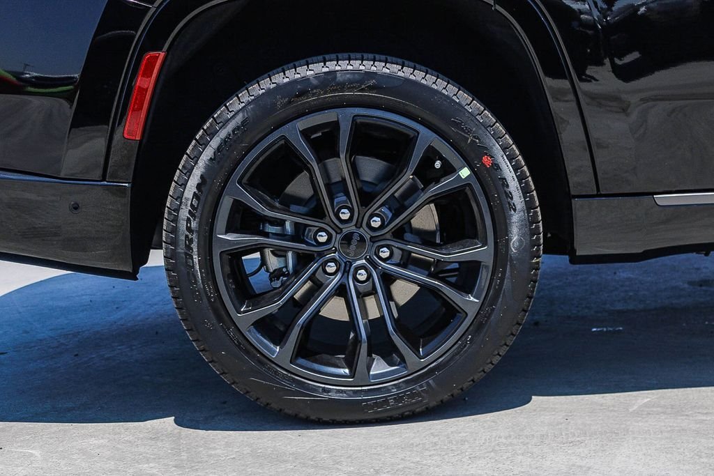 New 2026 Black Jeep Summit Obsidian image 12