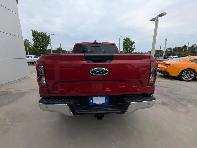 New 2026 Ruby Red Metallic Tinted Clearcoat Ford Lariat image 38