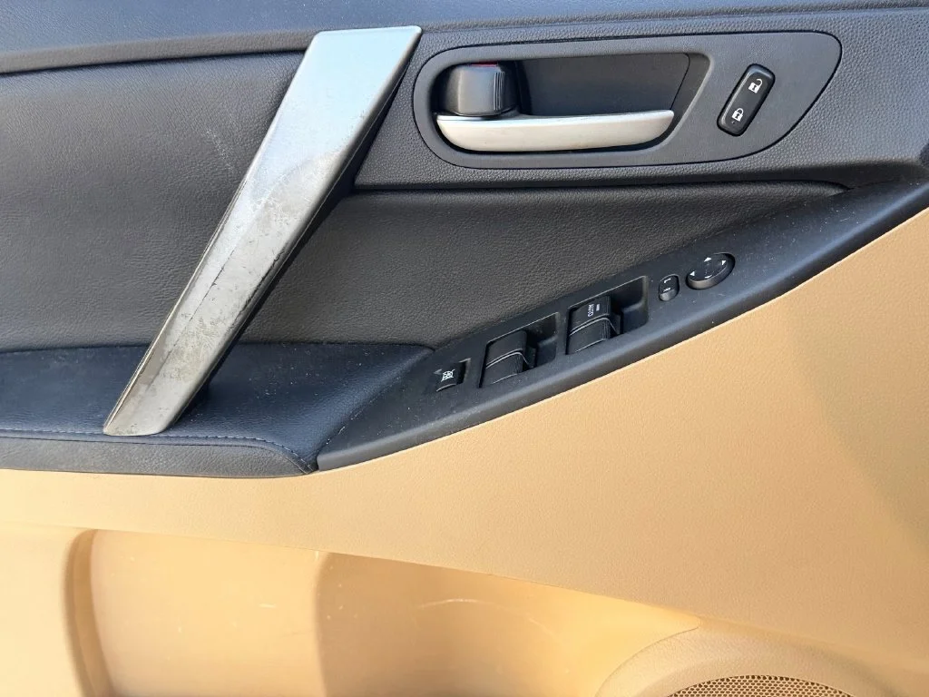 Used 2010 White Mazda s Grand Touring image 13