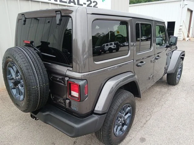New 2026 Granite Crystal Metallic Clear-Coat Exterior Paint Jeep 85th Anniversary Edition image 3
