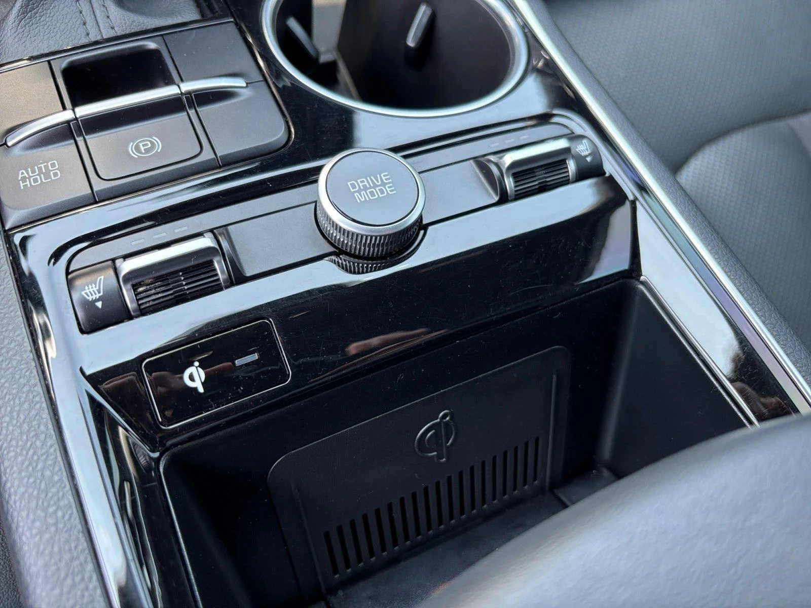Used 2023 Wolf Gray Kia GT image 33