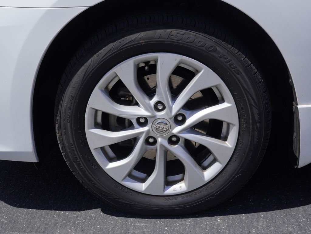Used 2018 White Nissan SV image 4