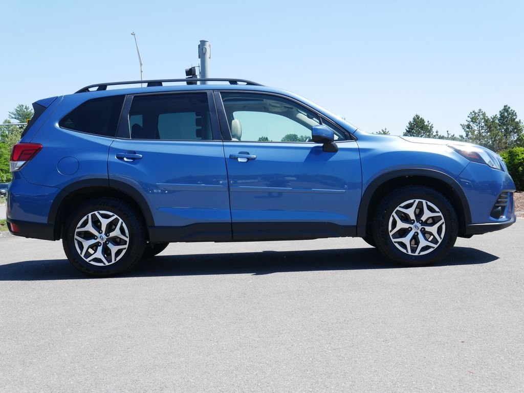 Used 2022 Blue Subaru Premium image 8