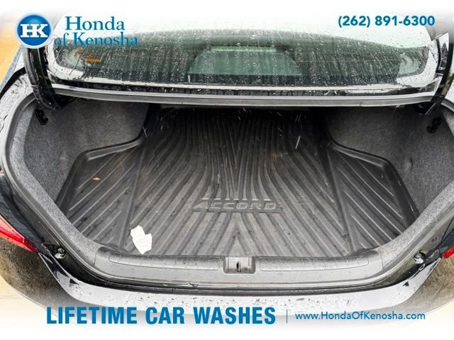 Used 2018  Honda EX image 7
