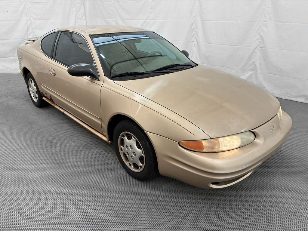 Used 2004 Beige Oldsmobile GL1 image 8